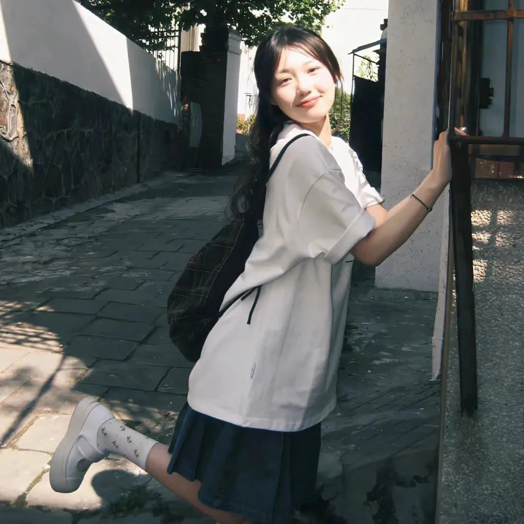 小鱼莉莉